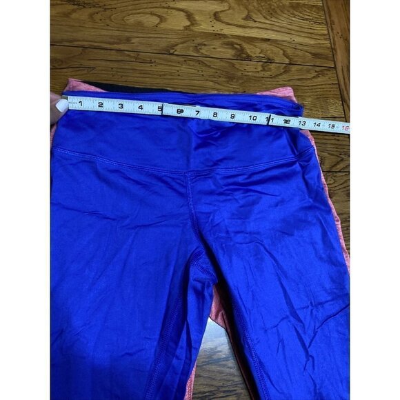 LOT Of 2 Women's Activewear Workout Cropped Leggings Reebok, CS, Size Medium - Picture 3 of 7